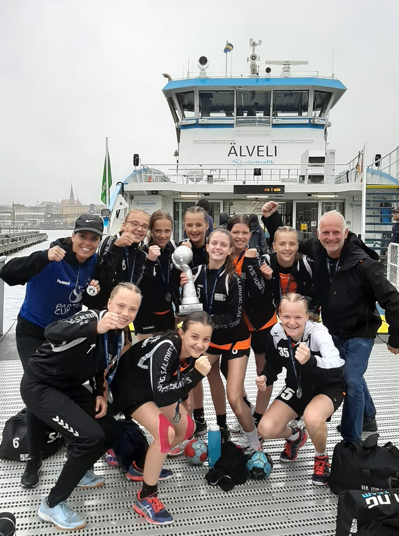D-jeugd meisjes HandbalSchool Brabant tweede bij Partille Cup