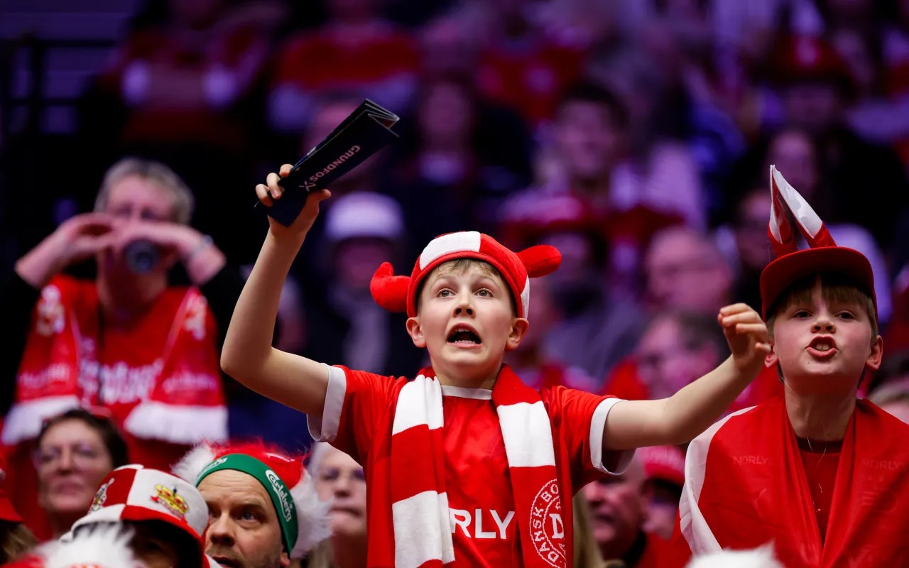 DAG 8: DUITSLAND NIPT; OPNIEUW VERLIES SPANJE; DENEMARKEN IN EXTREMIS