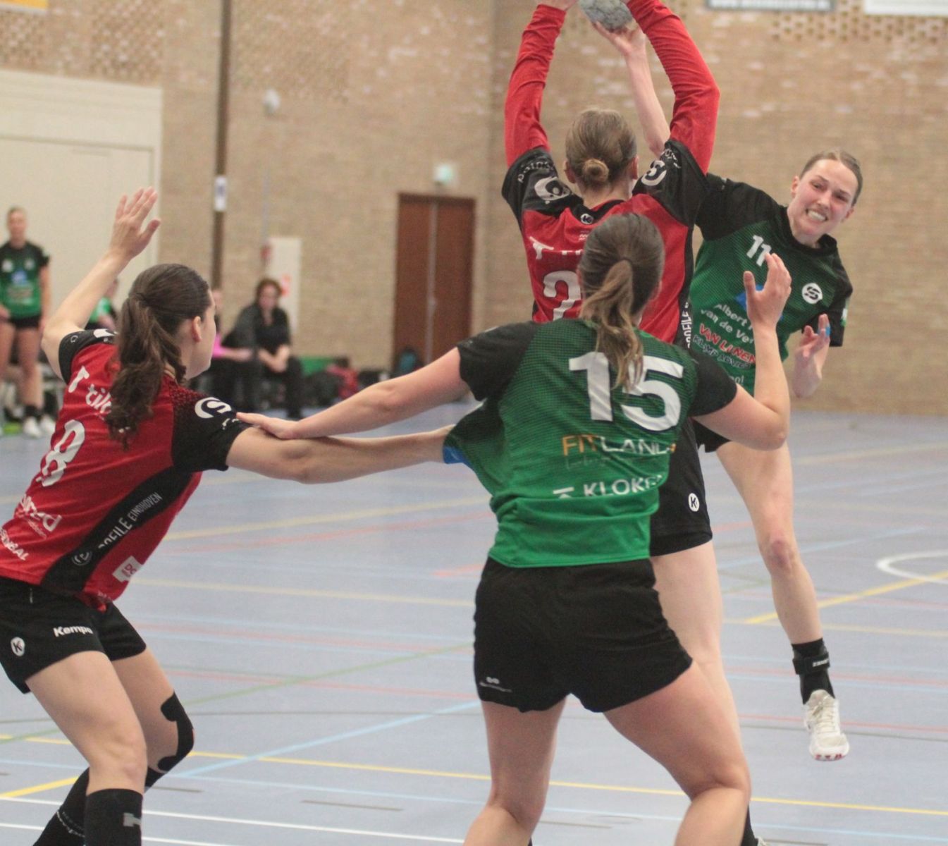 MHV’81: WONDEREN BESTAAN NIET, DIE DWING JE AF