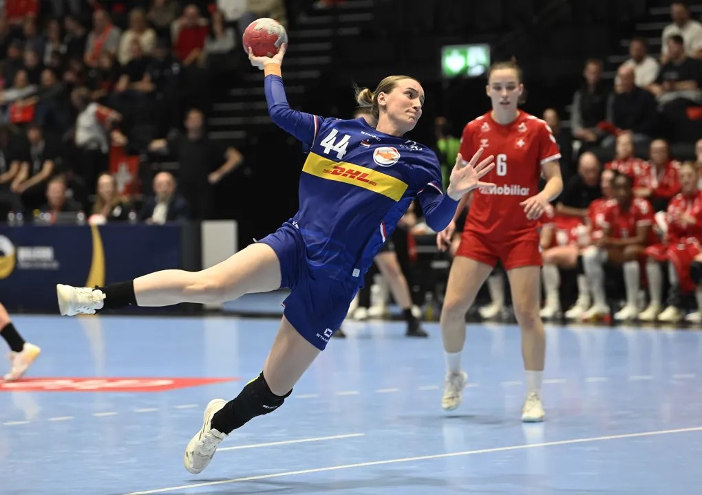 NEDERLAND DOMINEERT MET RUIME ZEGE OP ZWITSERLAND