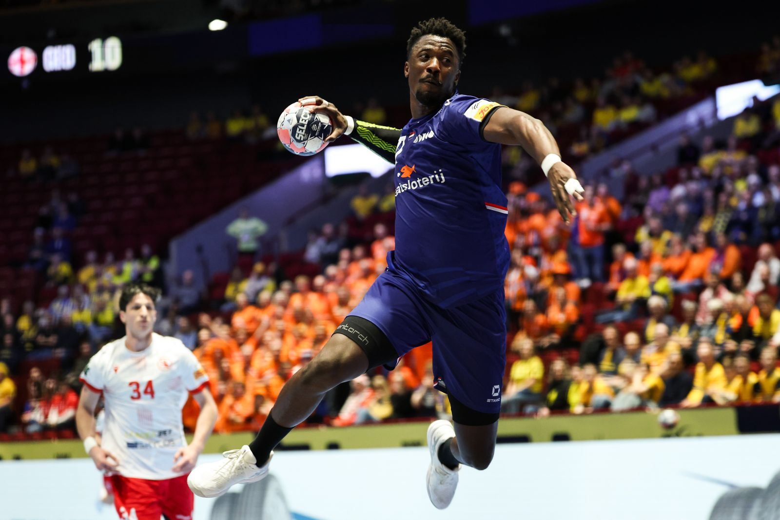 ORANJE OVERTUIGT: DERDE PLEK VEILIG NA WINST OP GEORGIË