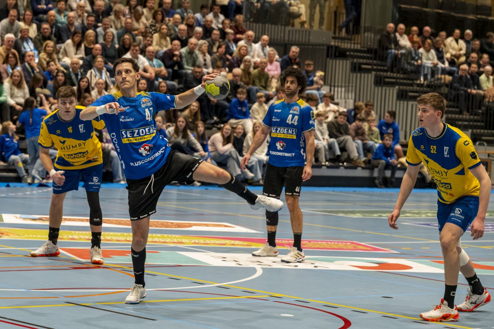 BOCHOLT: OVERTUIGEND REVANCHE OP BEVO HC