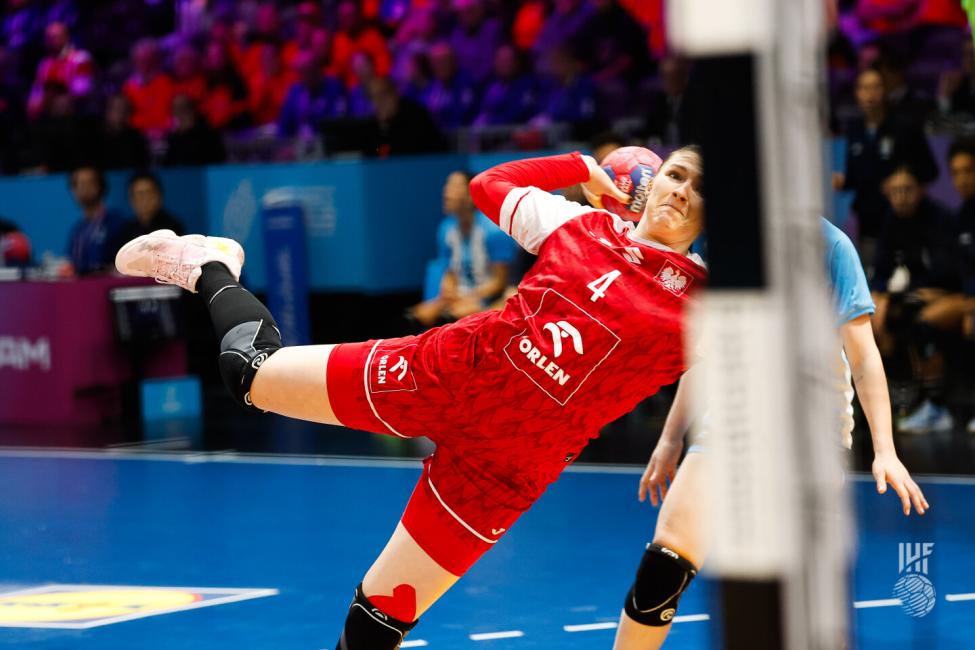 WK: POLEN MET WISSELENDE RESULTATEN