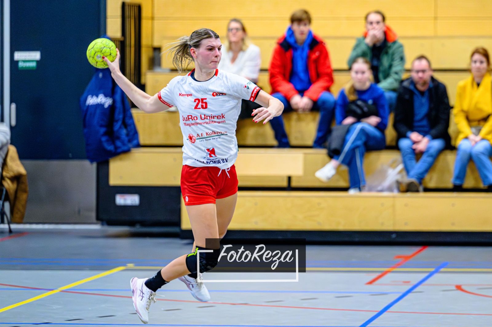 SEW MOET DIEP GAAN OM EERSTE DUEL TEGEN VZV BINNEN TE HALEN