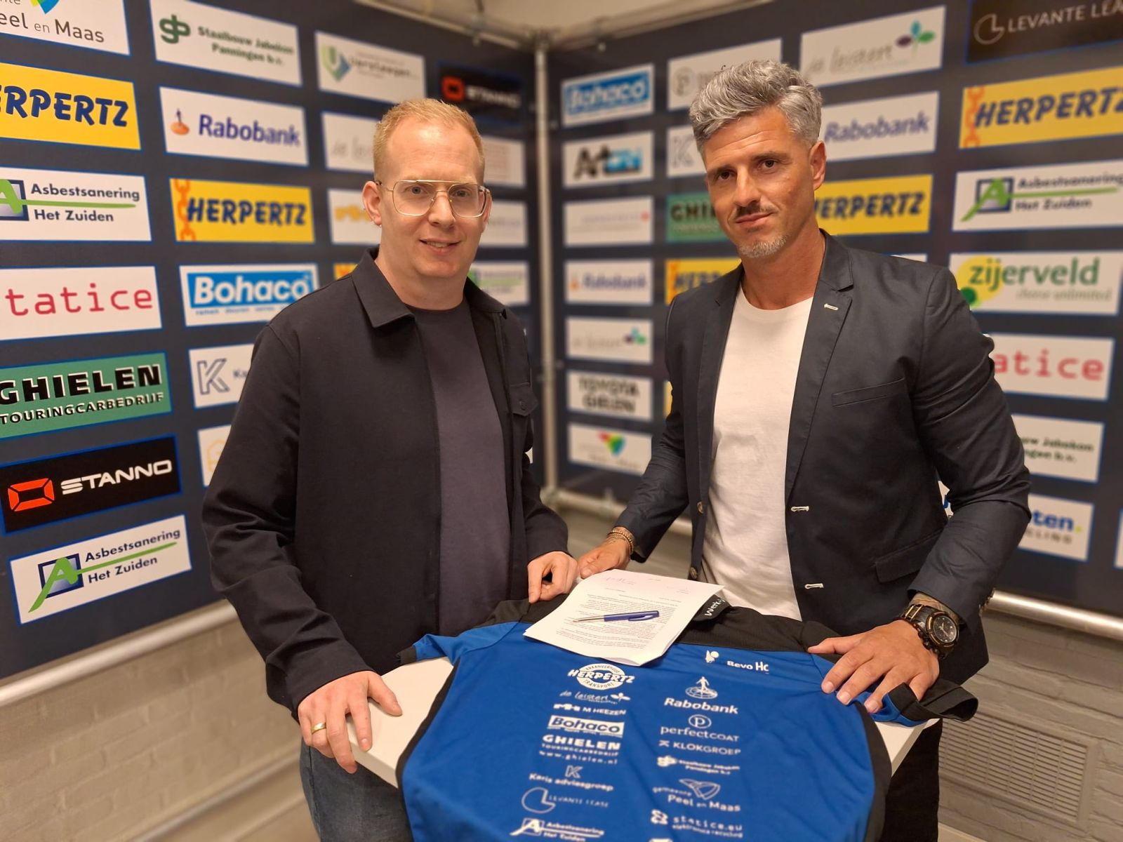 BARTEK KONITZ ALS TRAINER AAN DE SLAG BIJ BEVO-MANNEN