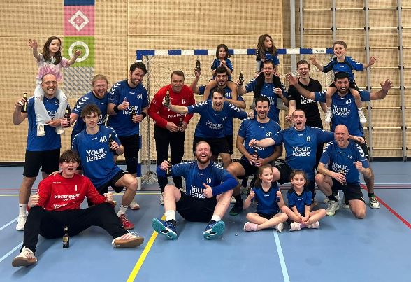 KAMPIOEN BDC BOEKT ACHTSTE ZEGE OP RIJ