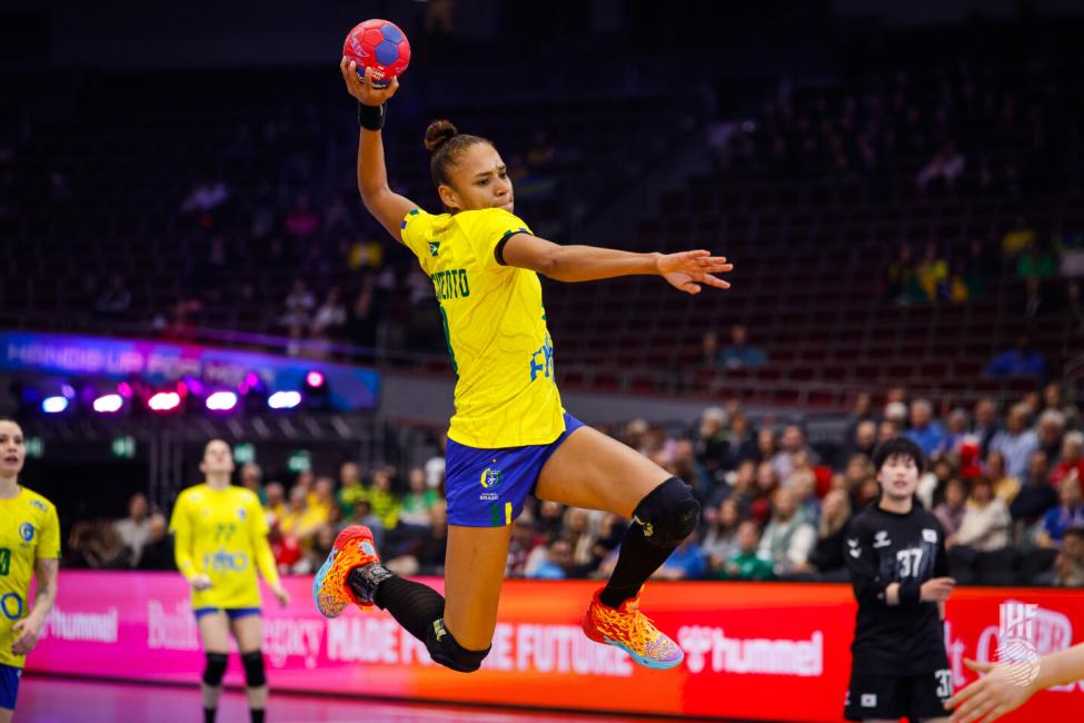 ACHTSTE WK VOOR BRAZILIAANSE HANDBAL-MOEDER NASCIMENTO