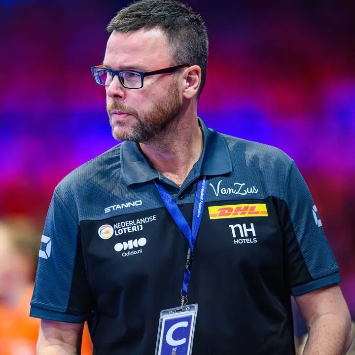 DANIEL LARSSON STOPT ALS KEEPERSTRAINER BIJ ORANJE-VROUWEN, DEBBIE KLIJN OPVOLGSTER