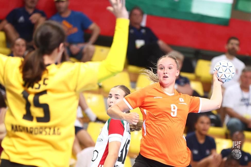 UITGEBREIDE SELECTIE VOOR GOLDEN LEAGUE VROUWEN