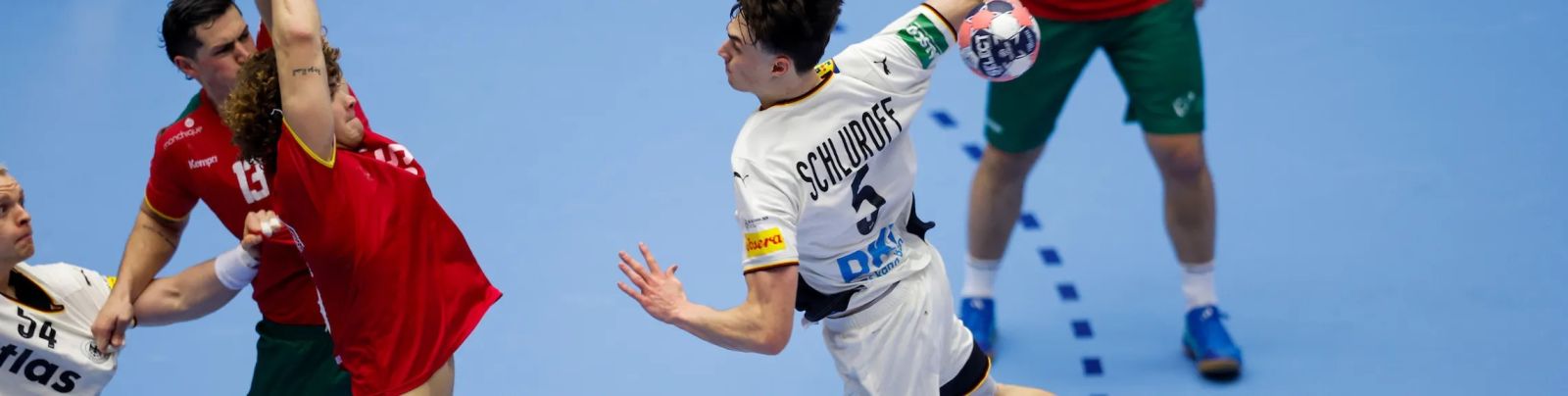 DAG 8: DUITSLAND NIPT; OPNIEUW VERLIES SPANJE; DENEMARKEN IN EXTREMIS