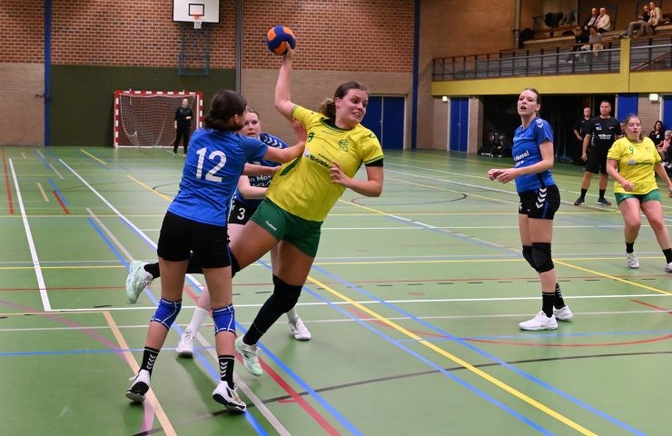 KRAPPE WINST OVERWETERING, ‘BAGGERWEDSTRIJD’ LETTELE, DERBY VOOR BROEKLAND