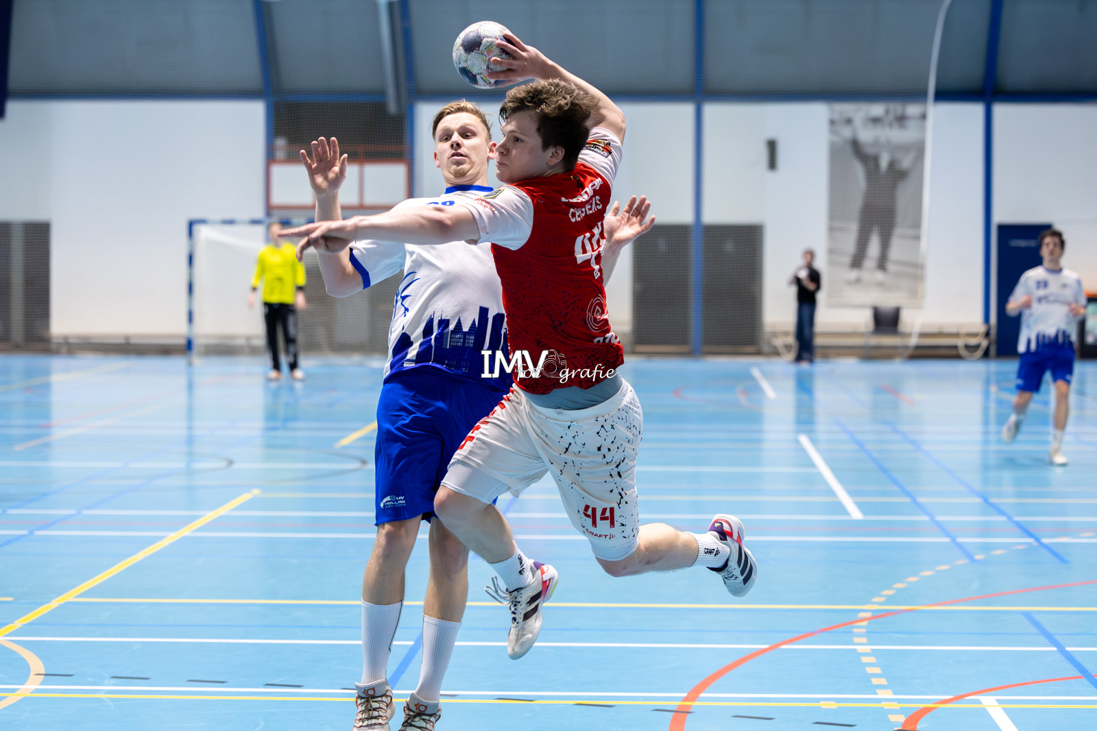 PRIMA PARTIJ HELLAS ONDANKS VERLIES; KOSTBAAR PUNT WHC/HERCULES