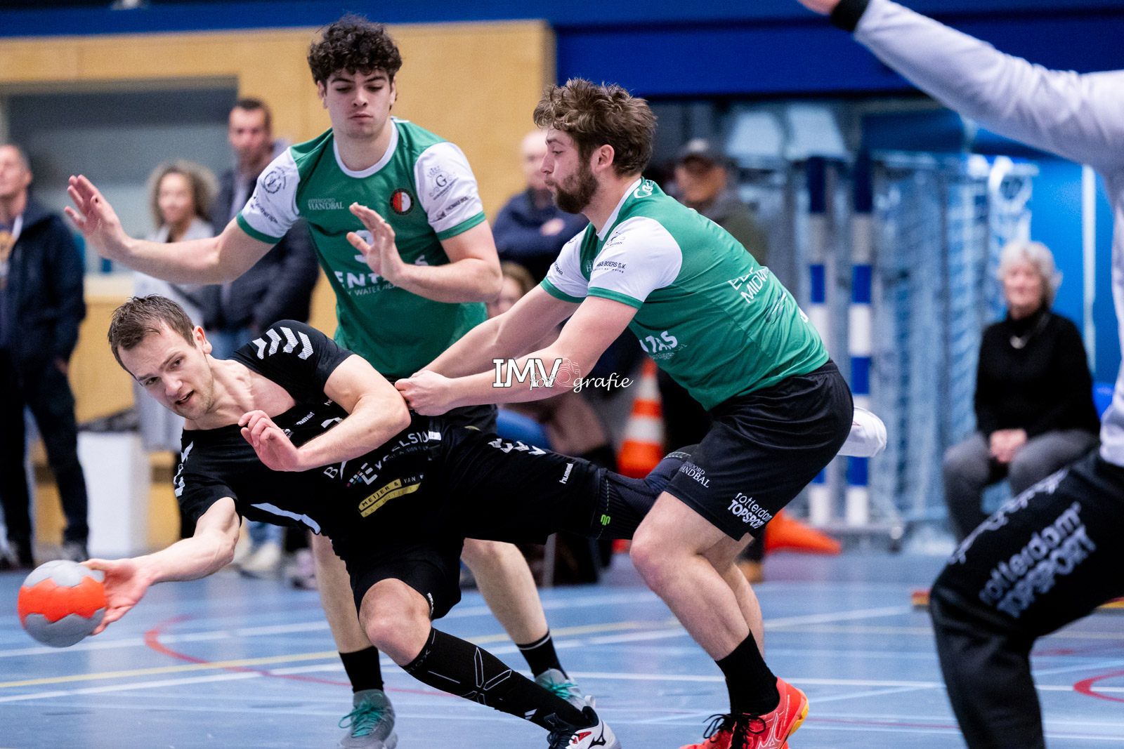 COLLECTIEF FALEN BEZORGT WHC/HERCULES ONNODIGE NEDERLAAG