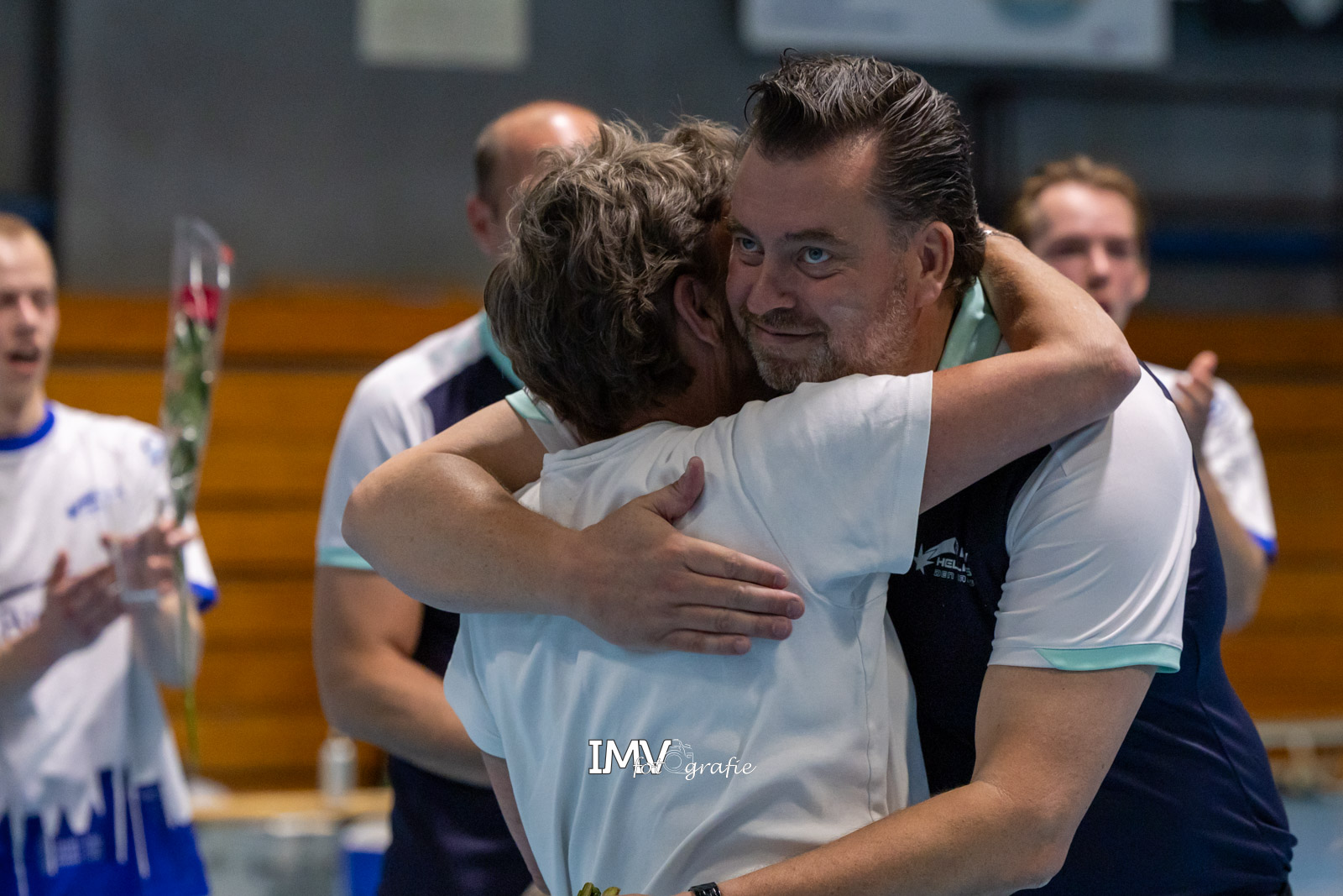 HELLAS LAAT SUPPORTERS IN LAATSTE THUISWEDSTRIJD NOG GENIETEN