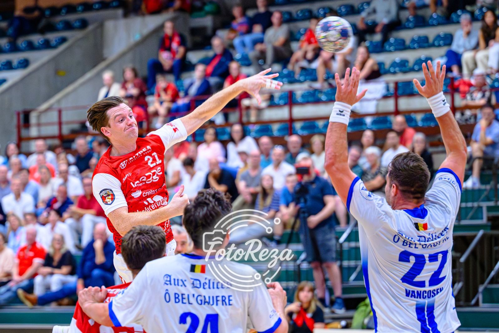 NIPTE ZEGE SPORTING PELT OP VOLENDAM