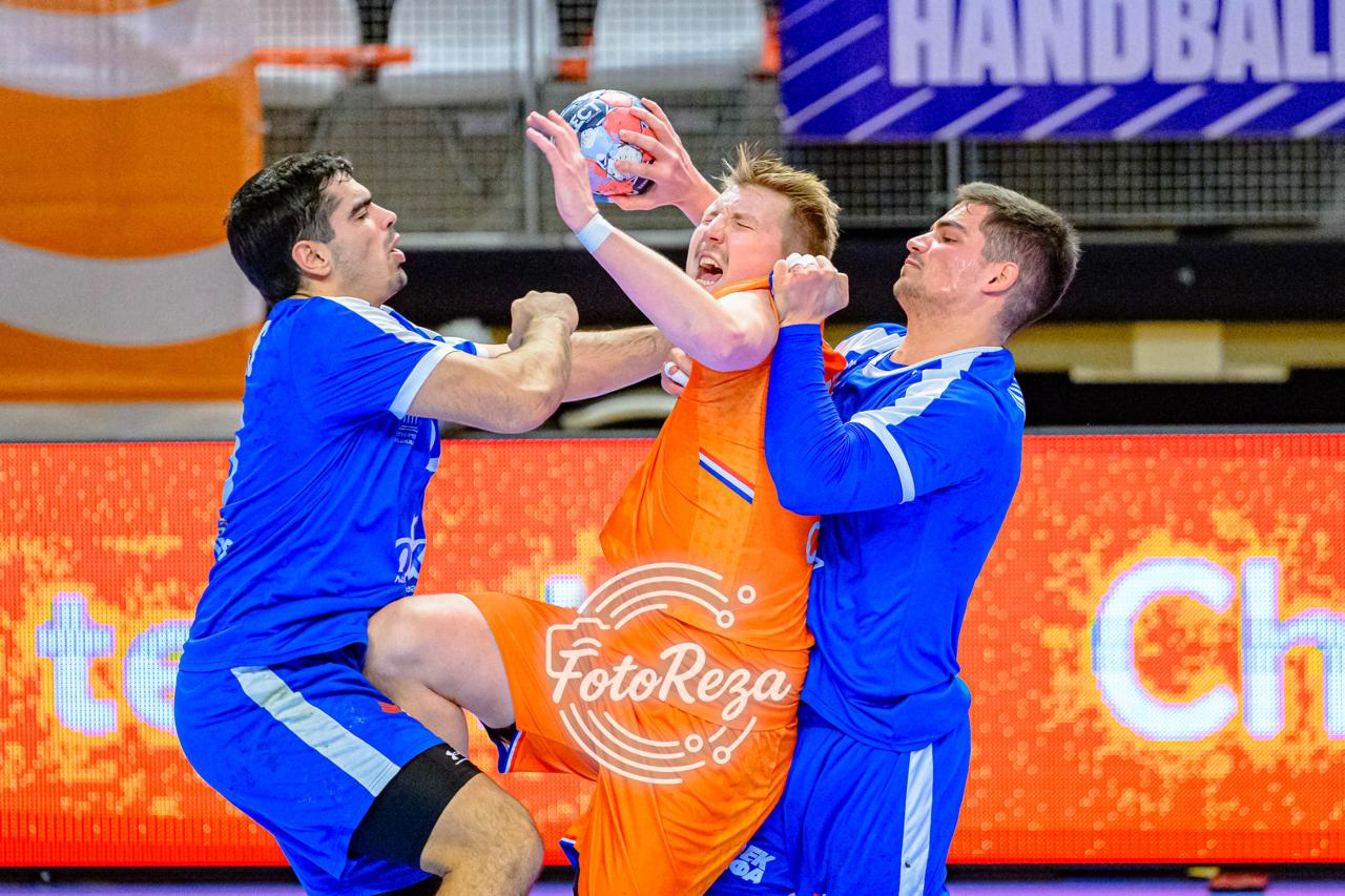LAATSTE TIEN TICKETS WK DUITSLAND;  NEDERLAND EERST NAAR GRIEKENLAND