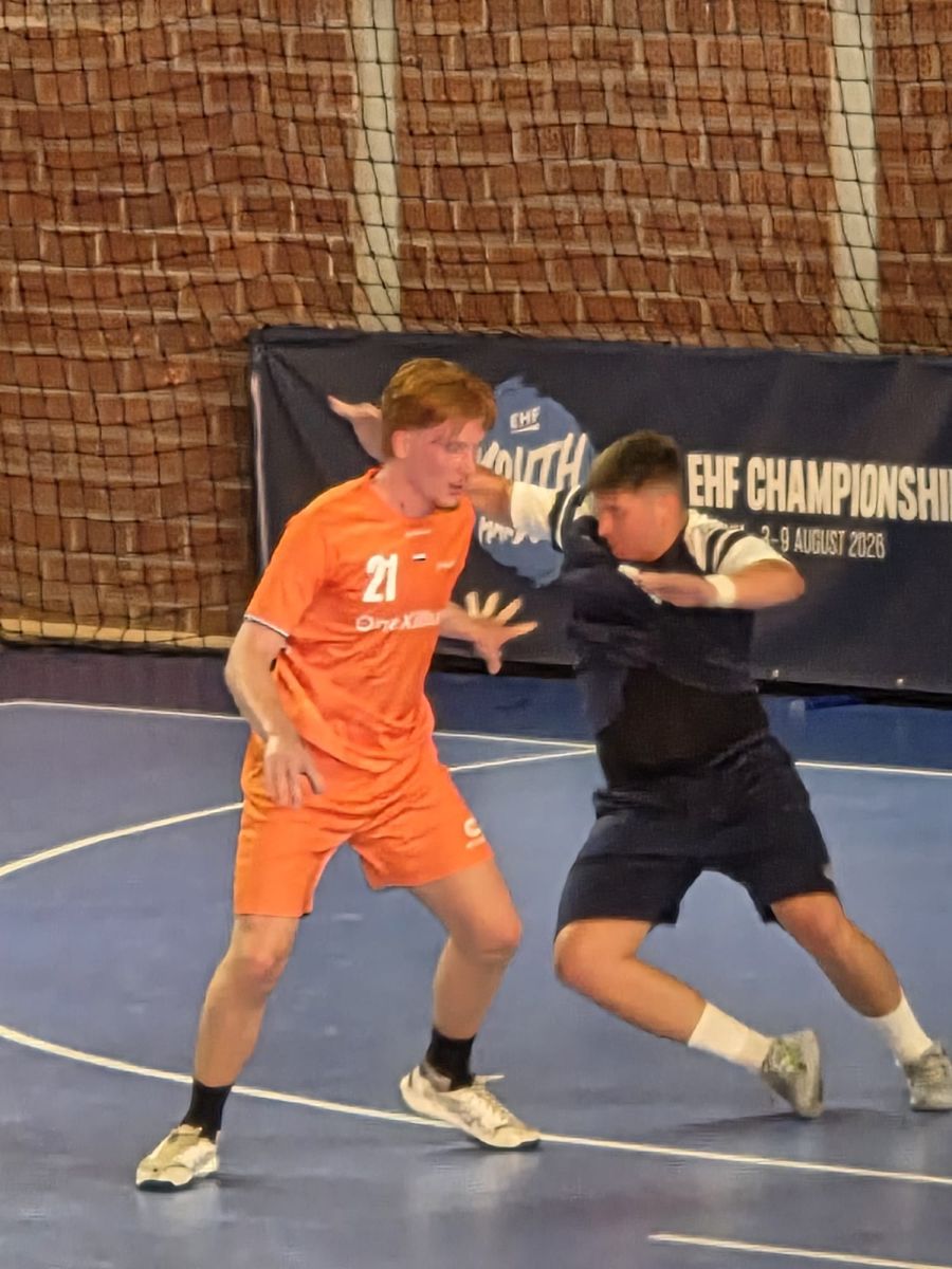 HANDBALSPEKTAKEL EINDIGT IN NADEEL ORANJE U18 JONGENS