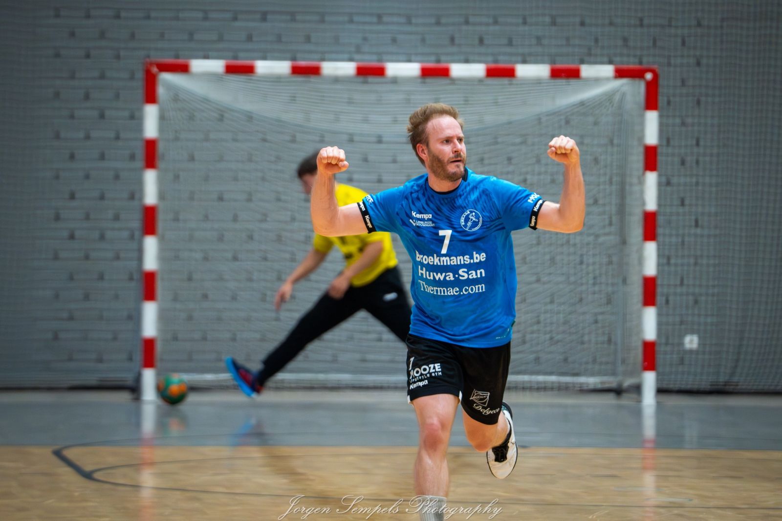 HOUTHALEN DUWT SASJA UIT SUPER HANDBALL LEAGUE