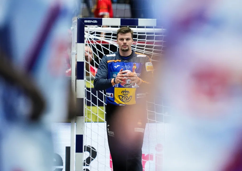 DAG 12: SPANJE HAALT REGEREND KAMPIOEN FRANKRIJK ONDERUIT