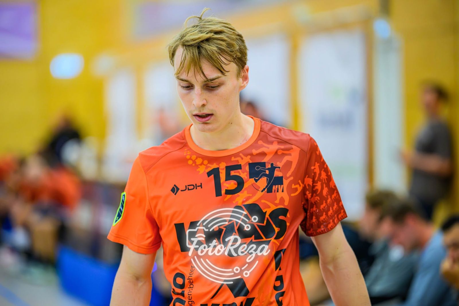 VALSE START KAMPIOEN VOLENDAM; MITCHEL LUIJTEN PECHVOGEL