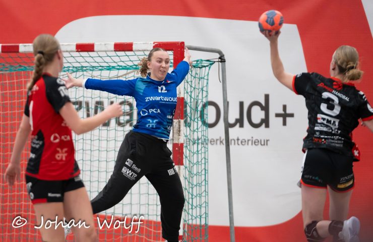 KWIEK VERSLAAT VOC EN EIST TWEEDE PLEK OP