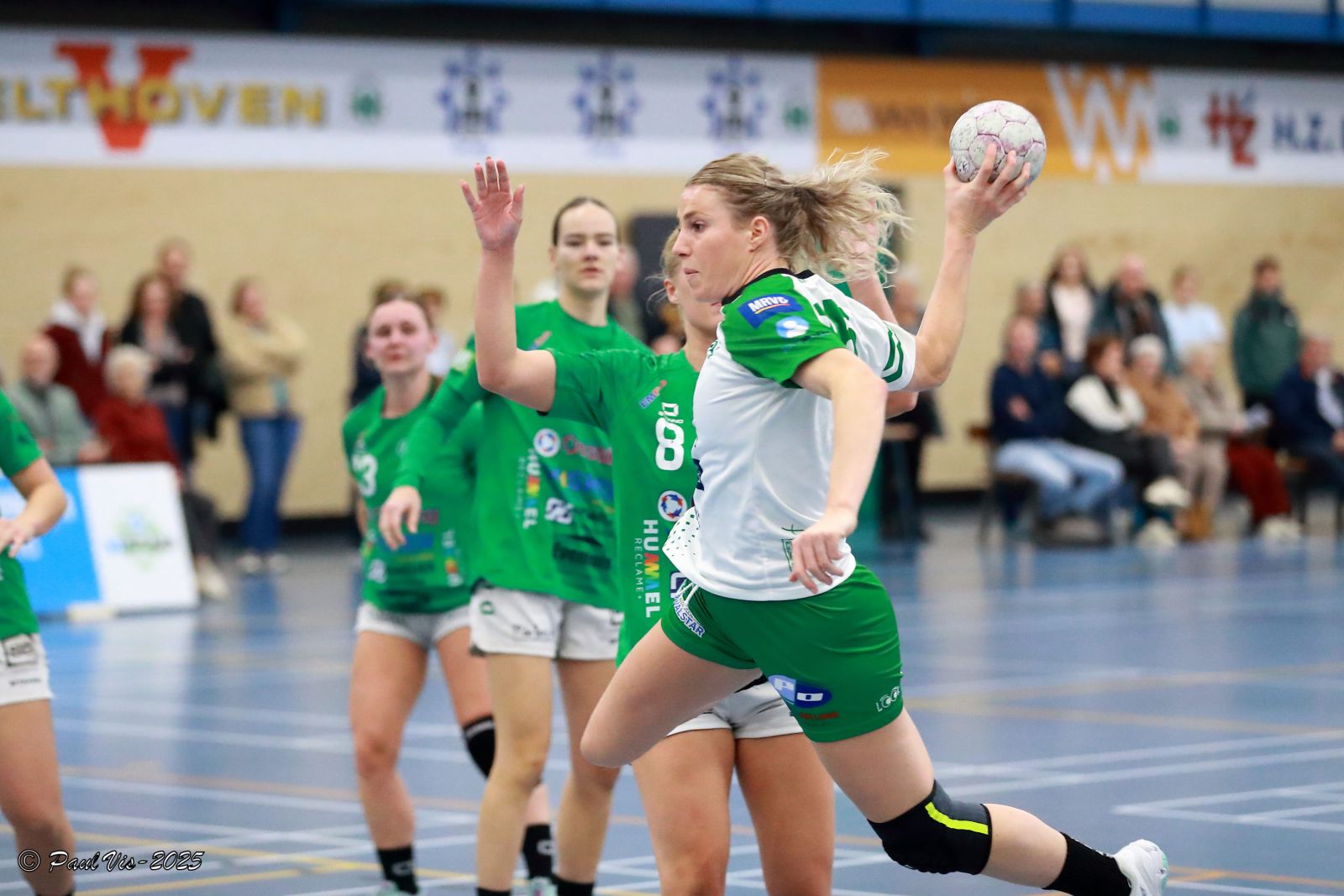 TESS VAN DER KNAAP MET QUINTUS OP PRIJZENJACHT