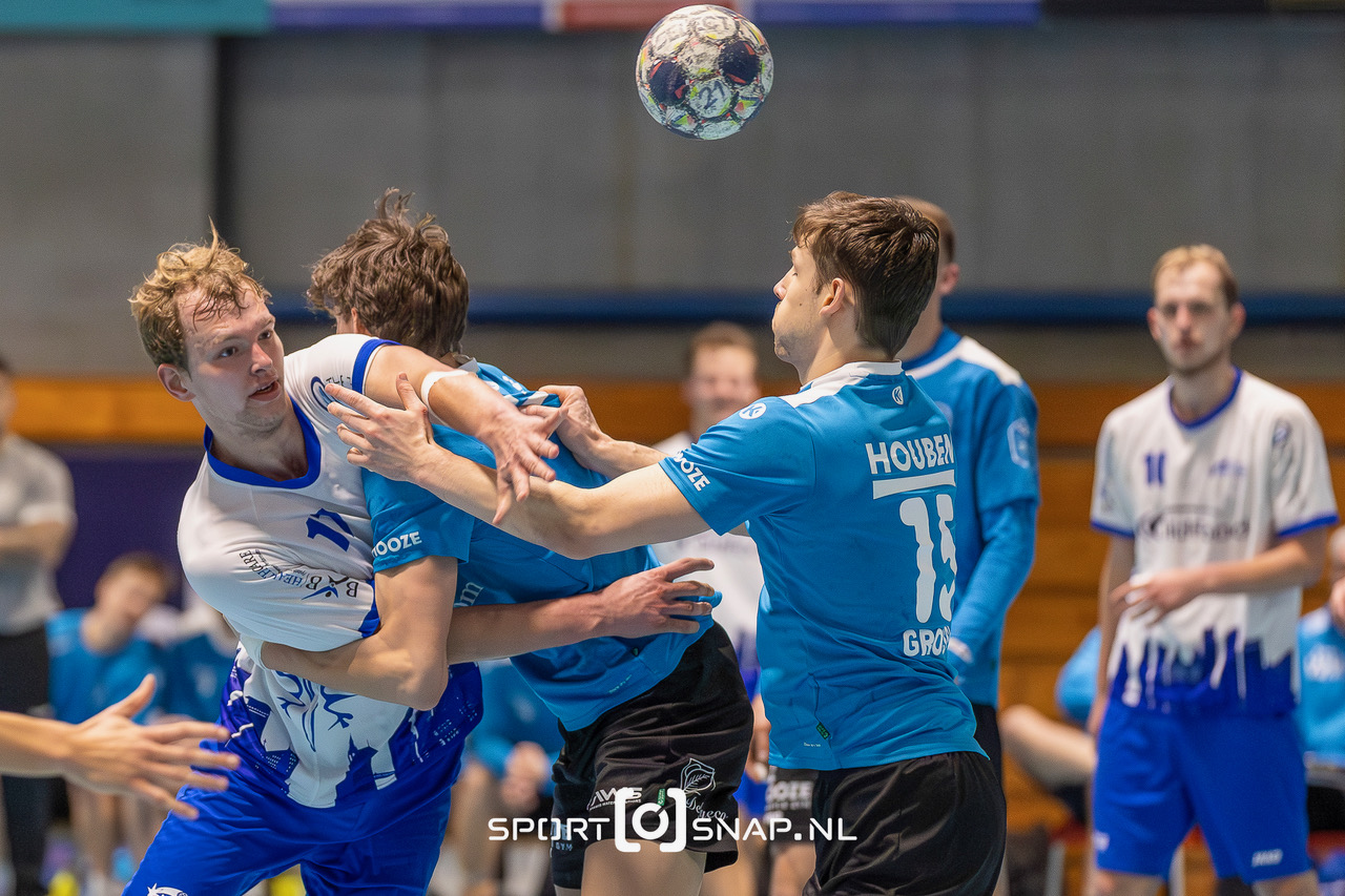 WHC/HERCULES VERRAST; HELLAS HAALT UIT; ONNODIG VERLIES QUINTUS