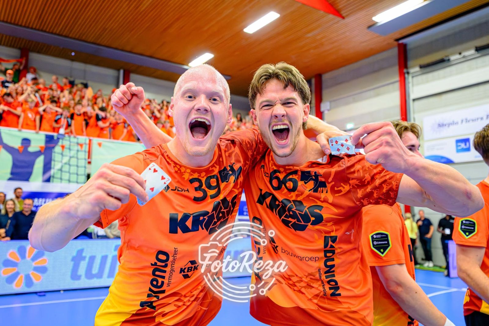 EUROPEAN CUP: VOLENDAM EN SPORTING PELT SLIKKEN KLEINE NEDERLAAG