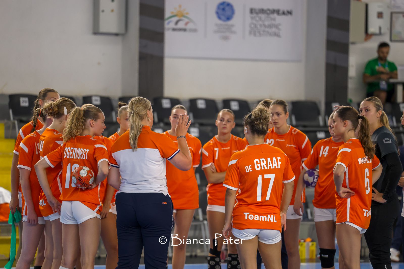 EYOF: ORANJE U17 MIST BRONZEN PLAK