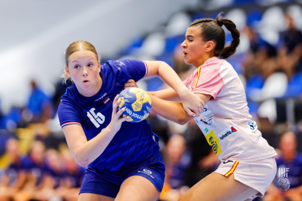 WINST OP DUITSLAND: ORANJE U18 SPEELT OM WK-PLEK 9