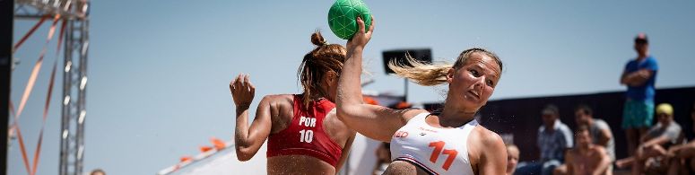 18 SPEELSTERS WK -SELECTIE BEACH HANDBAL IN CHINA