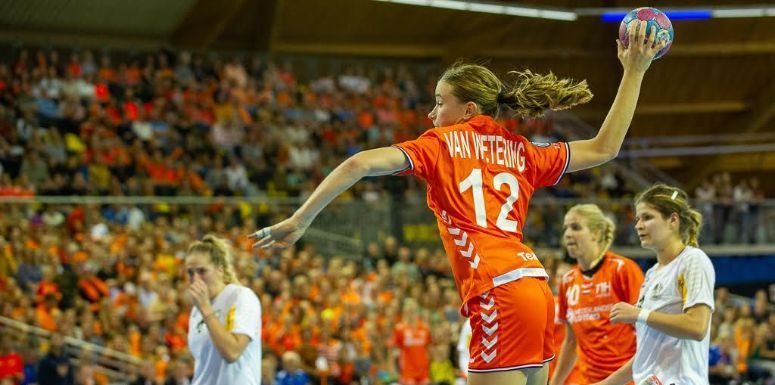 ORANJE-VROUWEN RUIM LANGS PORTUGAL IN EK-KWALIFICATIEDUEL