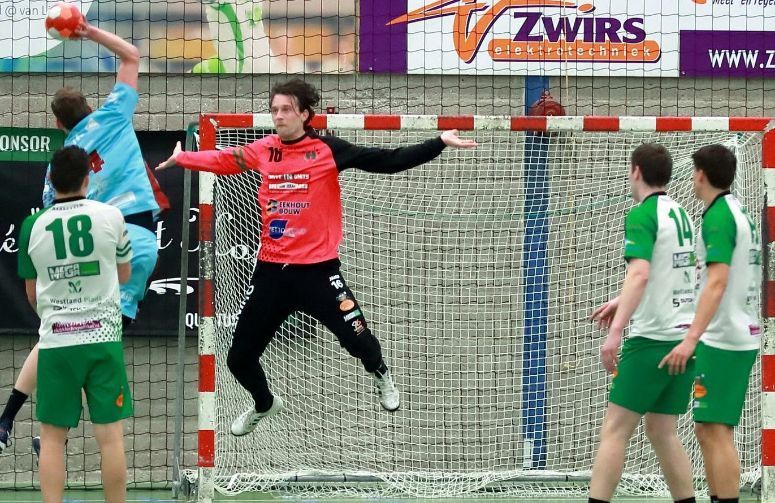 ZWARTE AVOND HAAGS/WESTLANDSE CLUBS IN EREDIVISIE