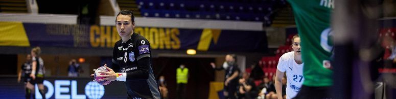 ROEMEENSE CLUBS EN OVERHEDEN SMIJTEN MET GELD: POLITIEK EN SPORT VERWEVEN