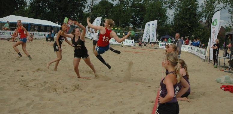 NATIONALE BEACH HANDBALL TOUR STRIJKT NEER IN LIMBURG