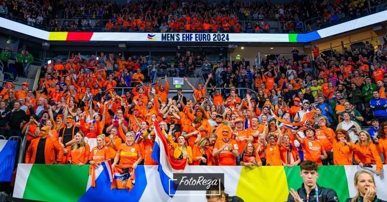 WK HANDBAL IN DRIE LANDEN: VLOEK OF ZEGEN?