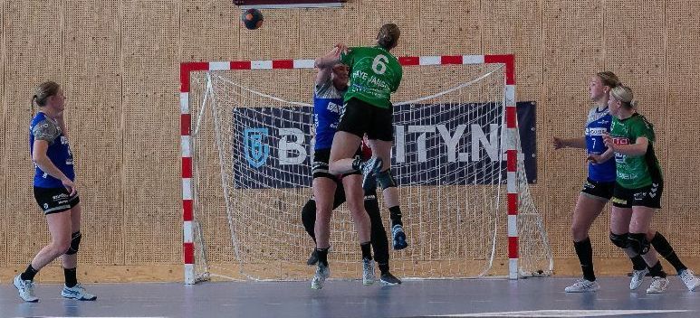 FAYE JANSON: 'HELE OMSCHAKELING OM NAAR HORSENS TE KOMEN'