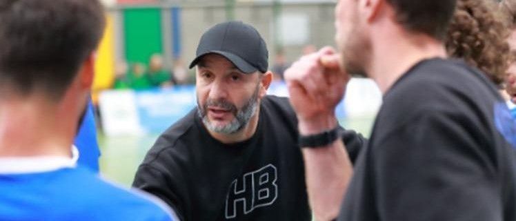 TRAINER HEDI BOUMNIJEL WIL 4X4 STREET HANDBALL INTRODUCEREN