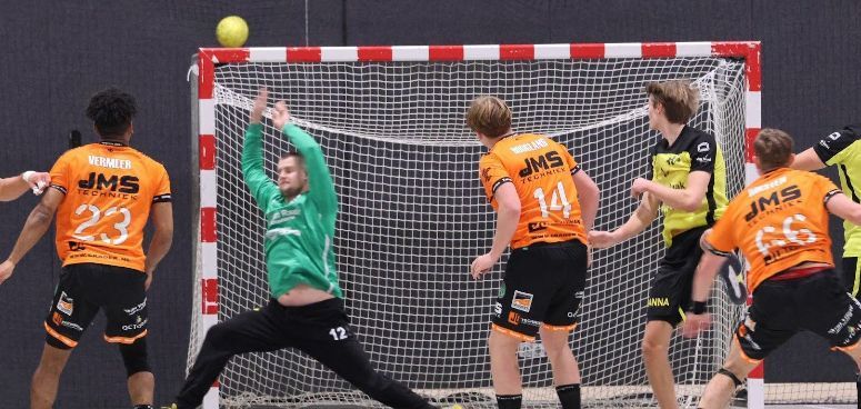 HOUTEN KOMT NET TEKORT TEGEN HURRY-UP