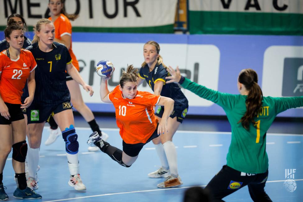 JESSIE VAN DE RUIT TERUG BIJ VOC: ‘BEN WEER DAT GELUKKIGE MEISJE’