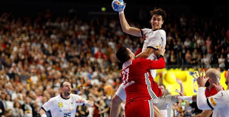DAG DRIE KEULEN: FRANKRIJK MET MAXIMALE SCORE NAAR HALVE FINALE