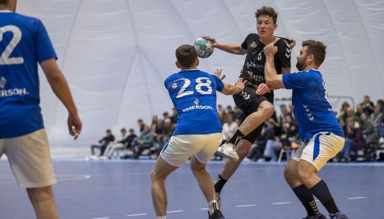 WHC/HERCULES MOET DIEP GAAN TEGEN OPVALLEND STERK TACHOS