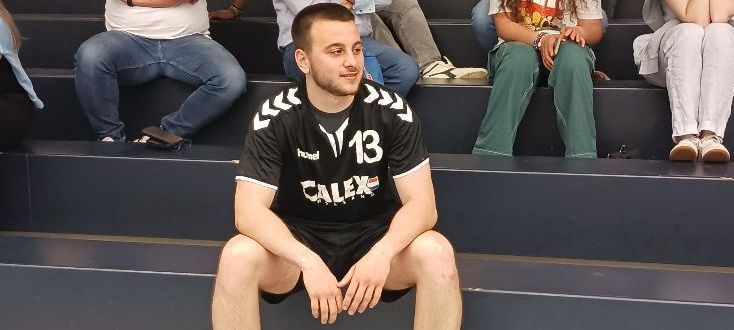 DWS-AANVOERDER MAX KALKHOVEN TROTS OP ‘ZIJN KLUPPIE’