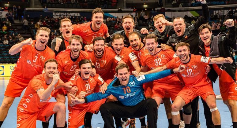 KAN ORANJE MET SNEL EN FRIVOOL SPEL OPNIEUW VERRASSEN OP EK?