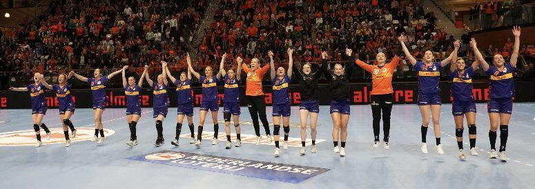 ÉÉN DEBUTANT IN VOORLOPIGE SELECTIE ORANJE VROUWEN