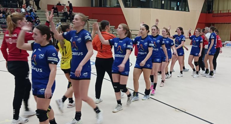 VLUG EN LENIG HOUDT HOOP OP KAMPIOENSGROEP LEVEND