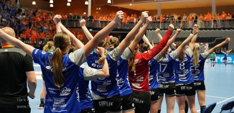 EERSTE BEKERWINST HANDBAL VENLO, 26 JAAR NA SWIFT ROERMOND