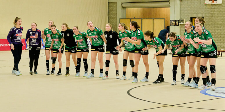 V&L HOUDT VERRASSEND LANG STAND TEGEN VOC