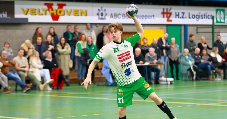 GOUDEN FLUIT CARLA VAN DIJK HOOGTEPUNT NA TEGENVALLEND DUEL IN KWINSTHEUL