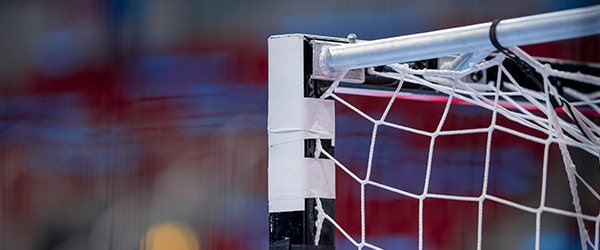 DFS Arnhem-doelman blinkt uit: drie strafworpen gestopt